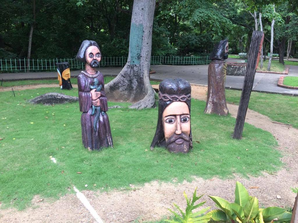 things to do in san cristobal | can you imagine living in a cave?