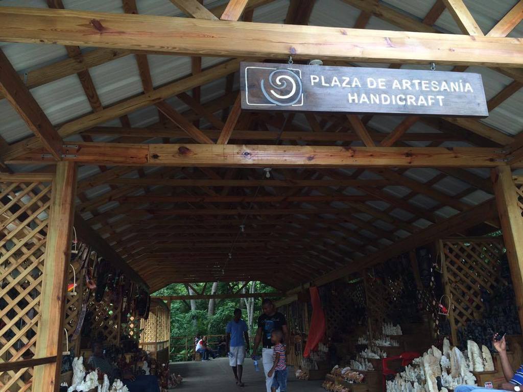 things to do in san cristobal | buying larimar as the perfect gift
