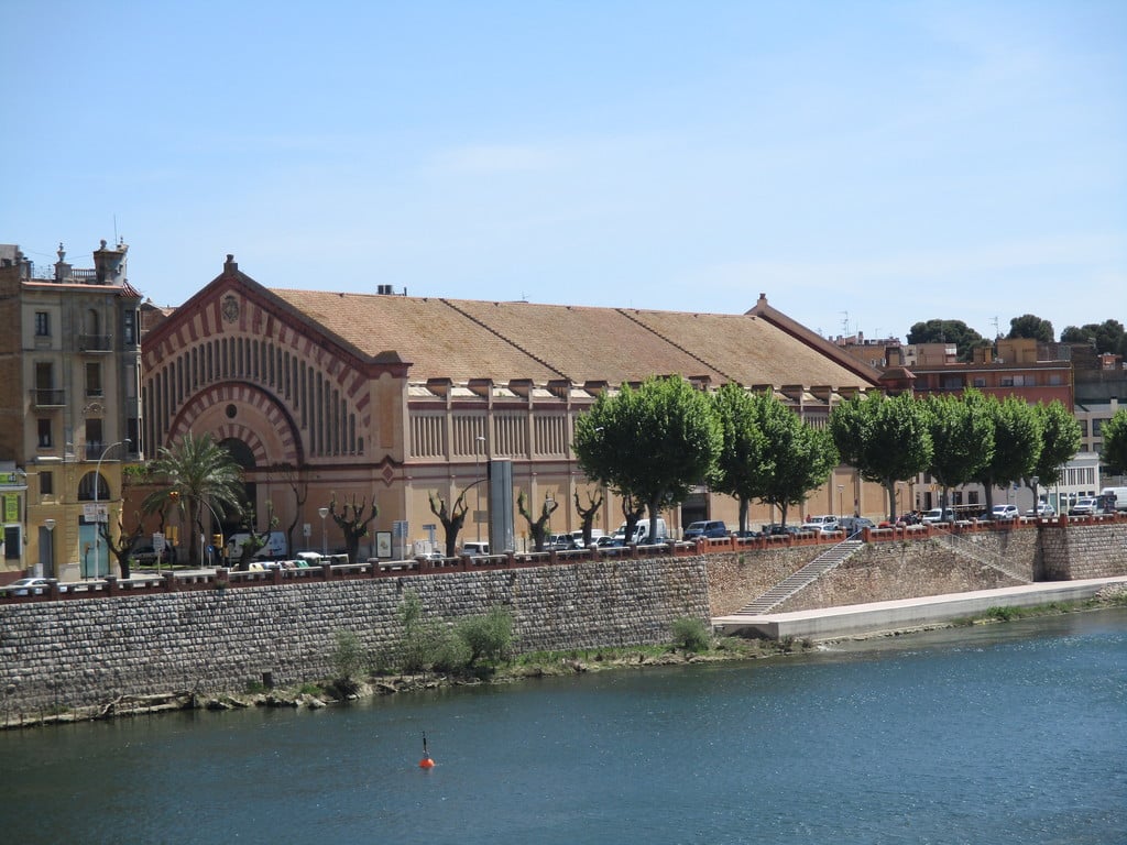 attractions in tortosa | city market