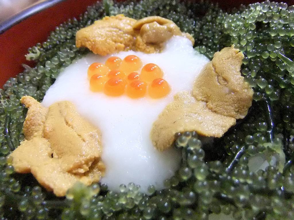 wanna try it once in your life!? sea grape bowl, many attractive shops where you can