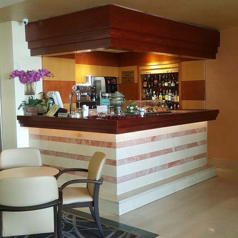Lobby bar