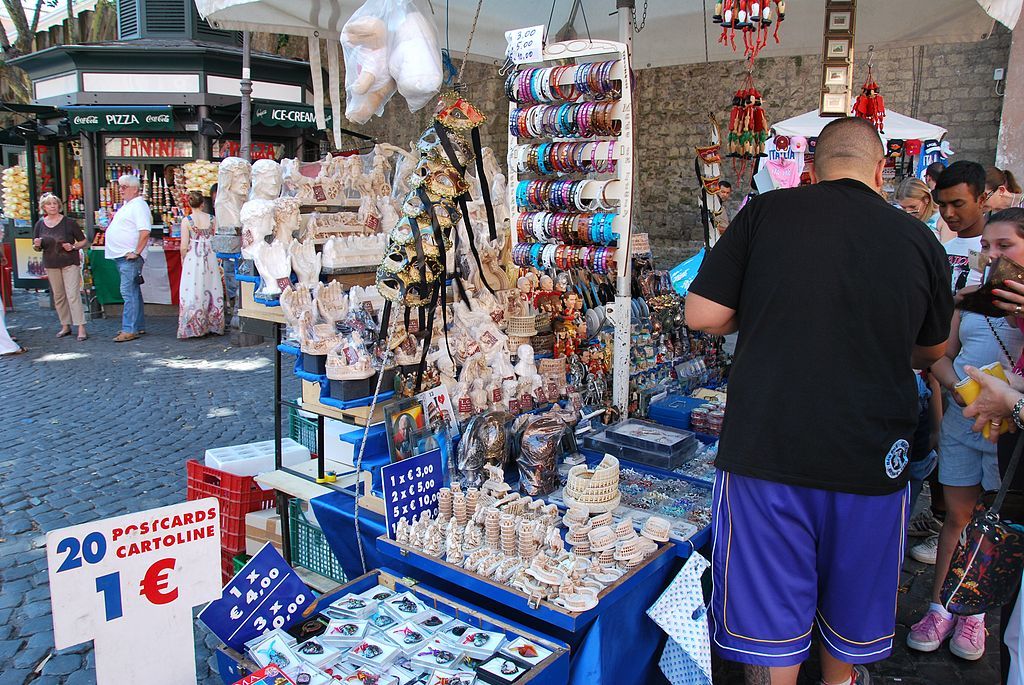 Rome souvenirs shop