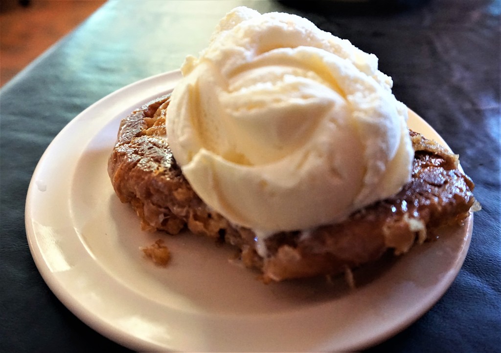 Honey bun and ice cream at Johnny's