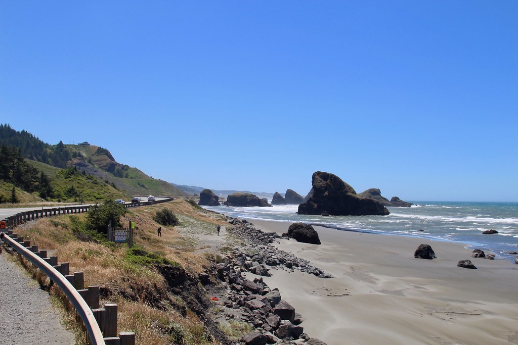Oregon Route 101 and Meyers Beach North