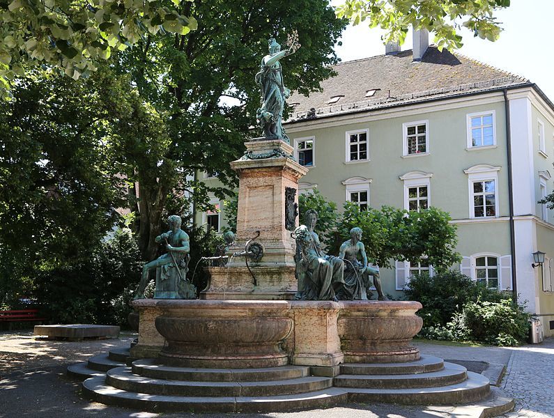Lindavia-Brunnen Lindau-4