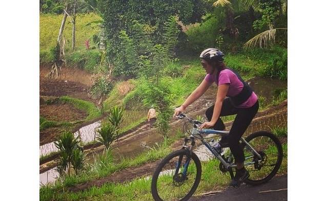 eco cycling through bali