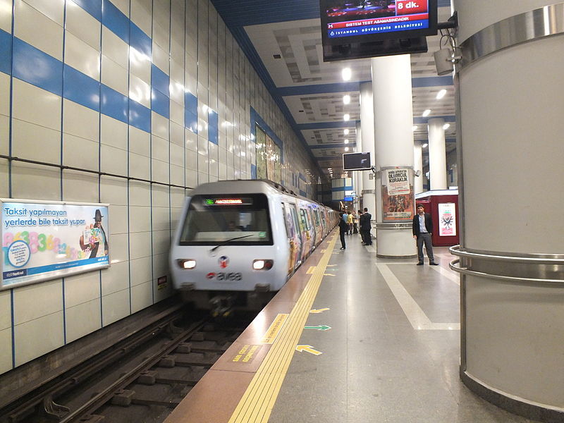 M2 at Levent station