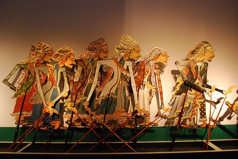 6 painted wayang puppets