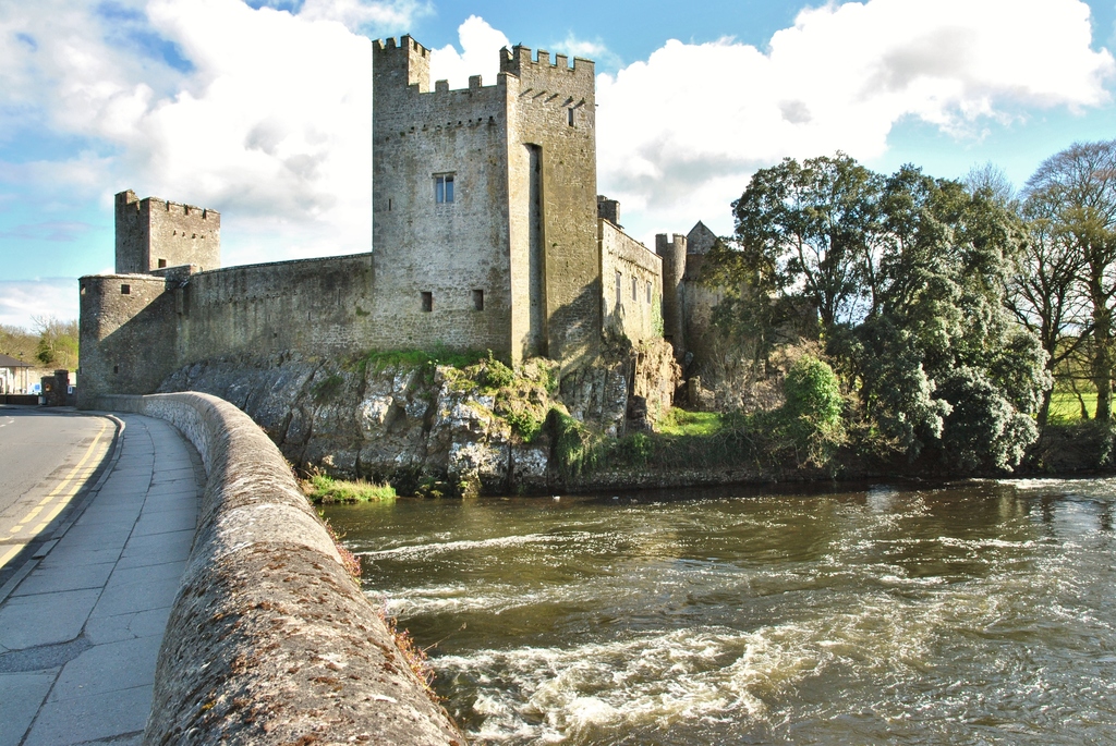 Cahir Castle, Tipperary County, Ireland (6961416840) (2)