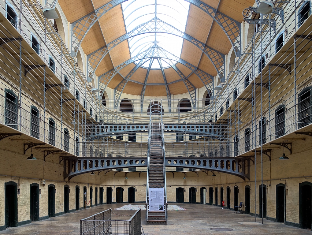 Dublin kilmainham gaol cells hall
