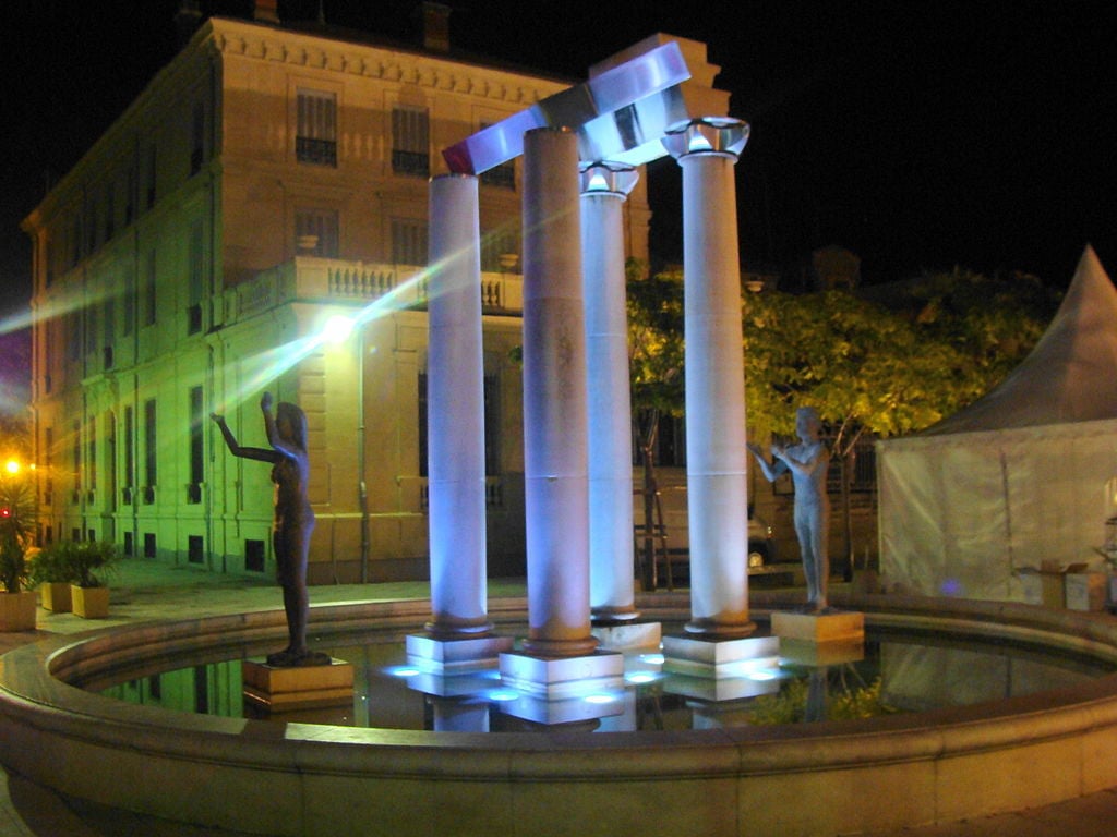 Nîmes - Place d'Assas