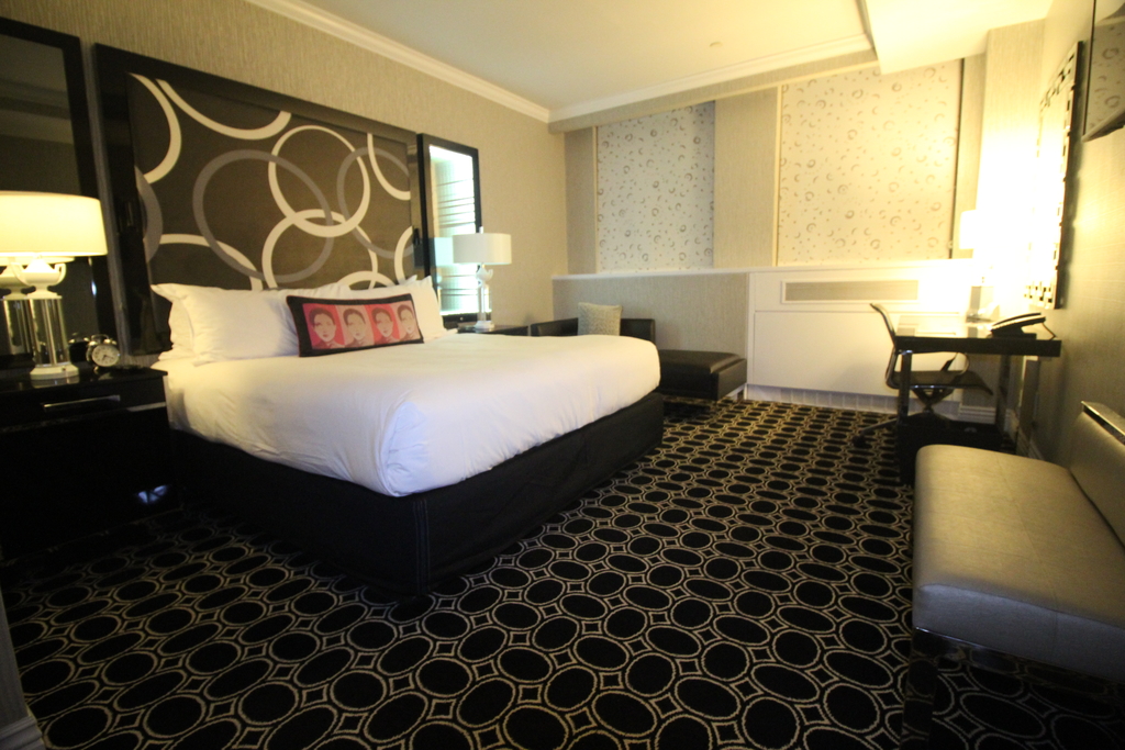 Room 313 Kimpton Muse Hotel