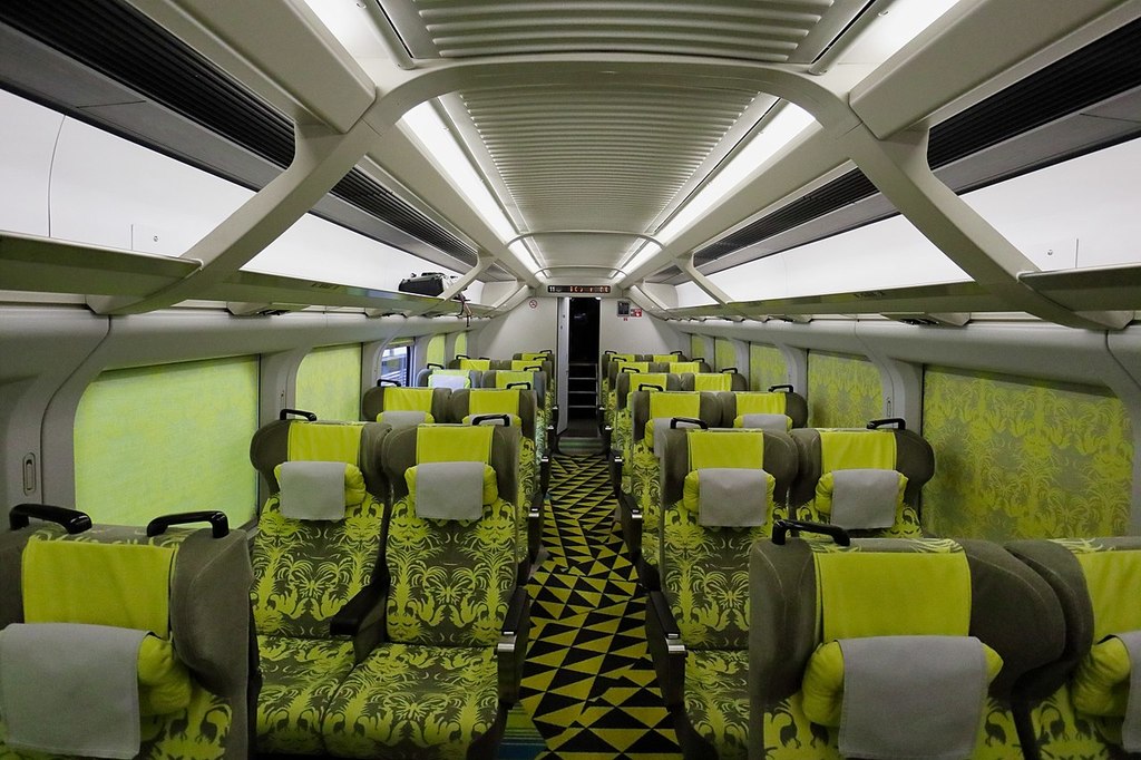Genbi Shinkansen car 11 interior 20180106