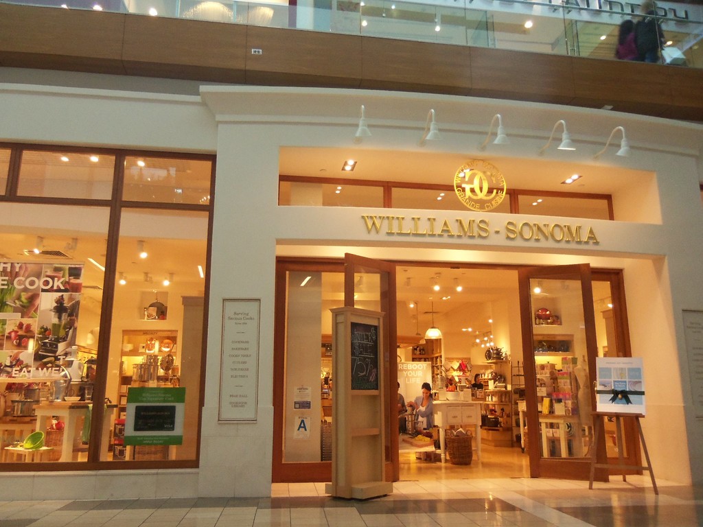 Williams-Sonoma - panoramio