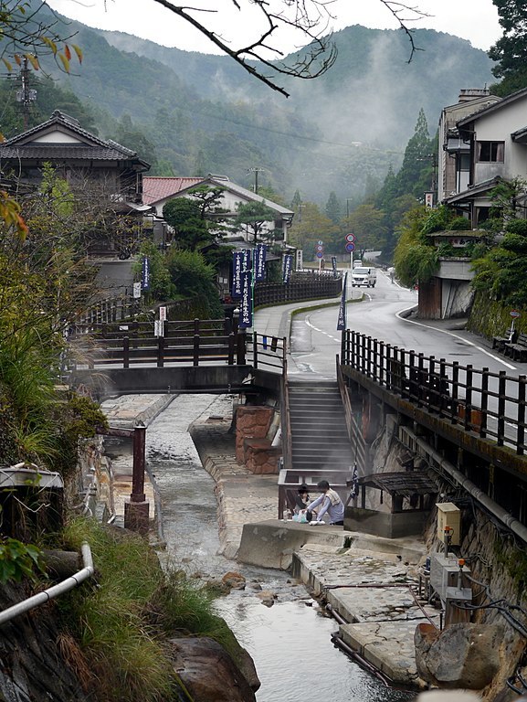 Yunomine Onsen 20131019 - panoramio