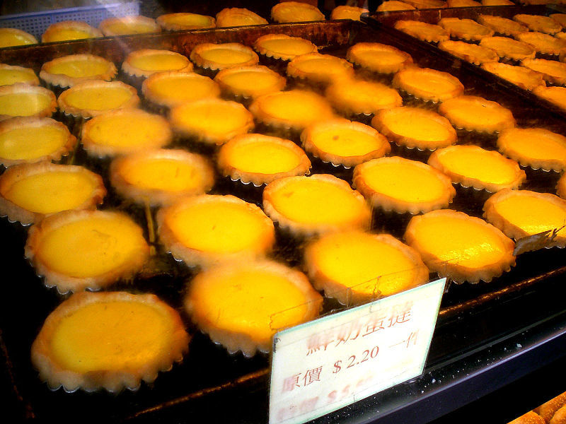 HK Tsuen Wan 建明街 Kin Ming Street sign Cheong Wah Building Tasty Bakery 09 Egg tarts a