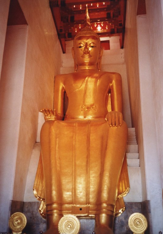 Luang Pho To Wat Pa Lelai Suphanburi