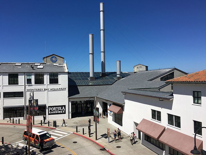 Monterey Bay Aquarium exterior August 2016
