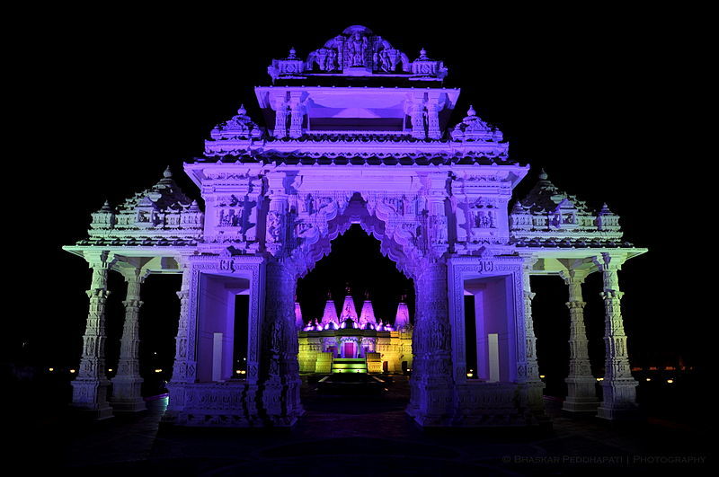 United States Diwali festive lights Sri Swaminarayan Mandir Illinois November 2013