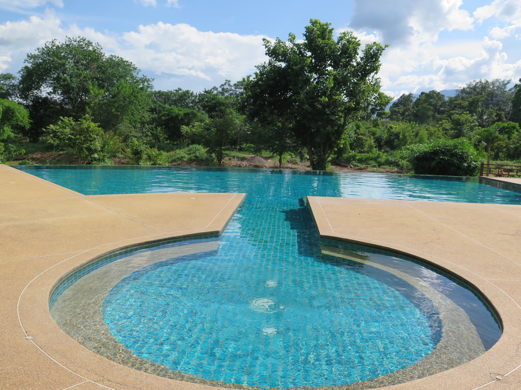 The swimming pool at Baan Krating Pai Resort is waiting for you