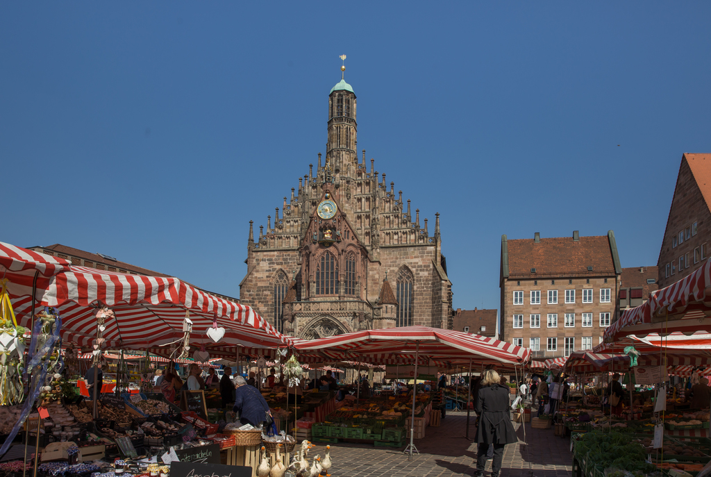 Nuremberg, Hauptmarkt and Frauenkirche 4669