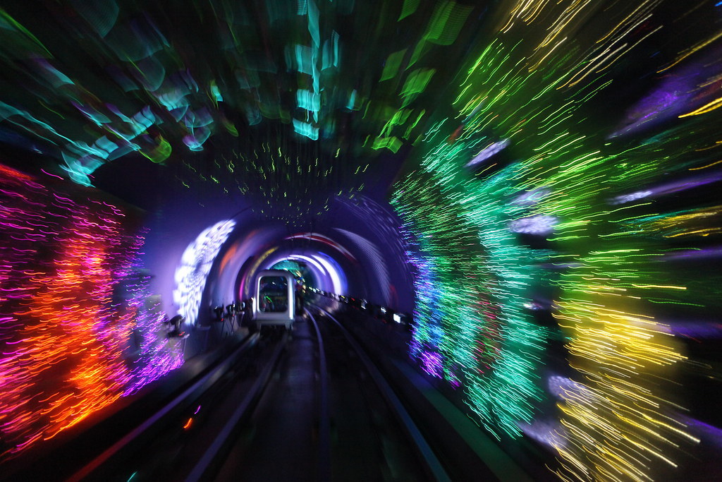 	cross the river with the bund sightseeing tunnel