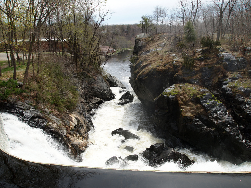 Yantic Falls Historic District - falls (New London County, Connecticut)