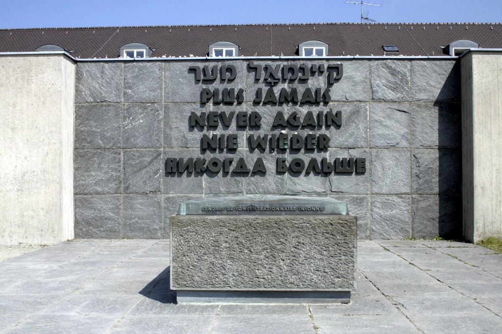 Dachau never again
