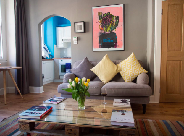 Chic Apartment by the Royal Mile