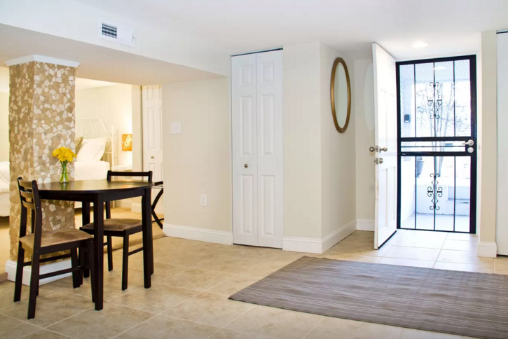Cosy Historic DC Apartment
