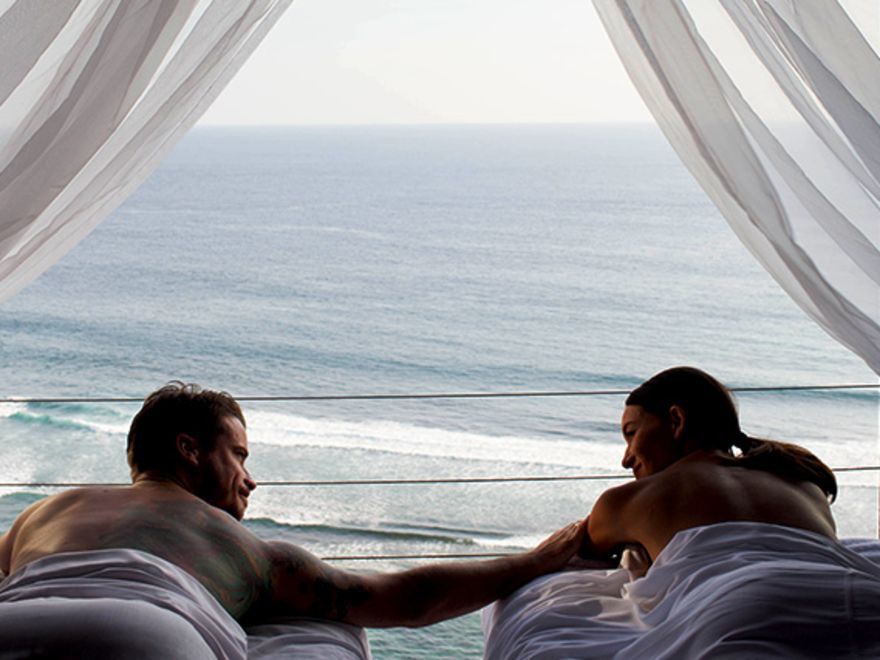 romantic things to do in bali, indonesia | the spa-cial dinner