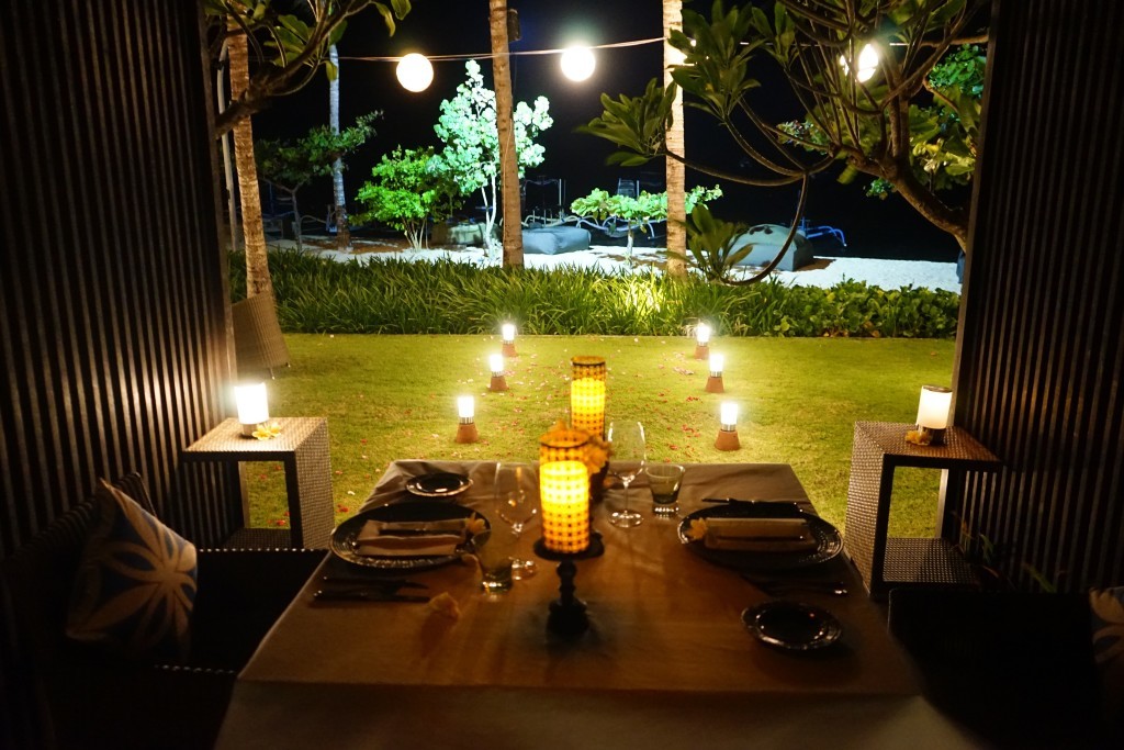 for the lovebirds in a cosy cabana