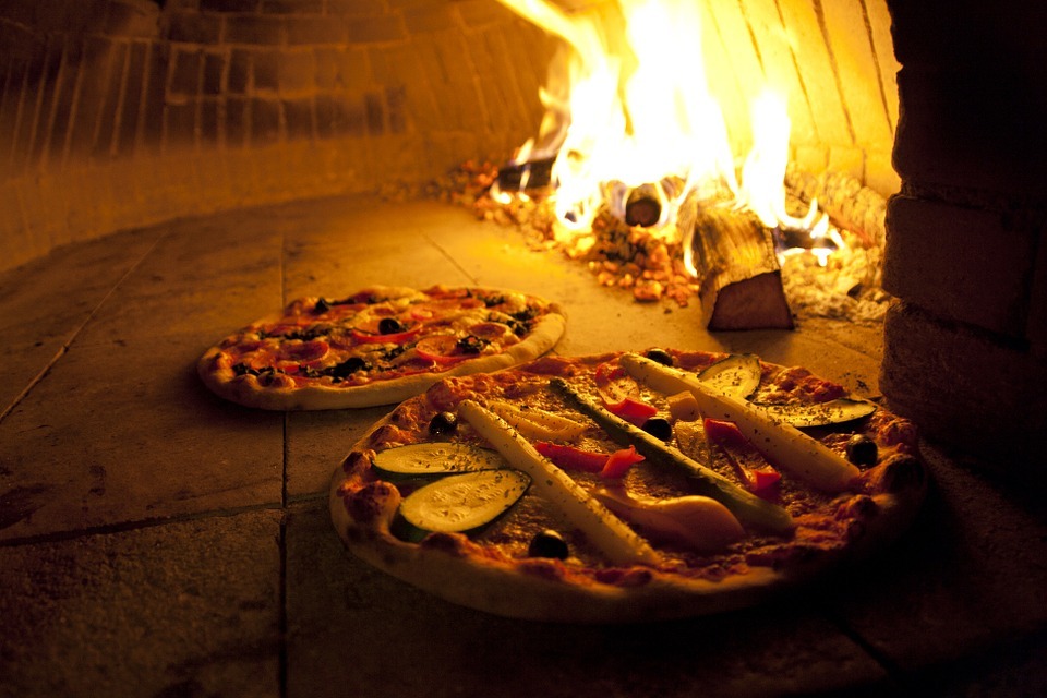 Apprenez comment on fait la pizza