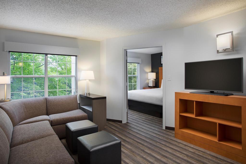 Hyatt House Austin Arboretum