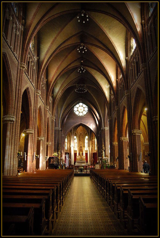 Bonifatiuskerk Leeuwarden interieur
