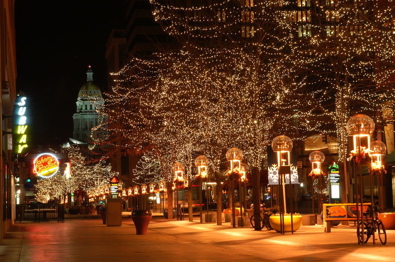 2003-11-30-16th Street Mall Lights