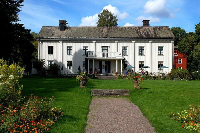Alsters-herrgård-baksida