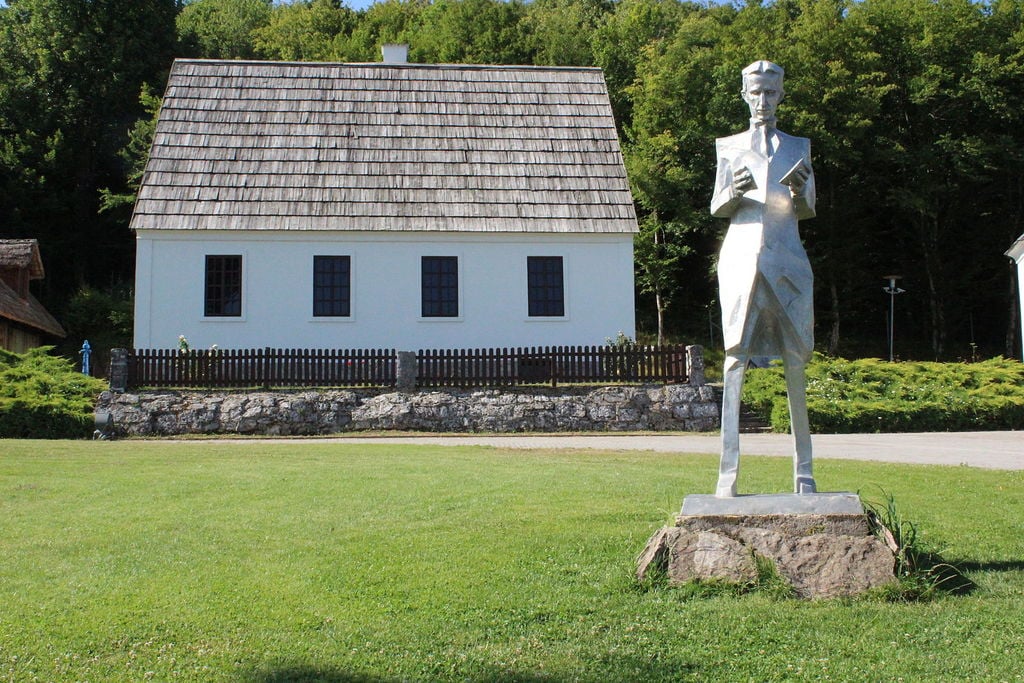 Nikola Tesla Smiljan 04