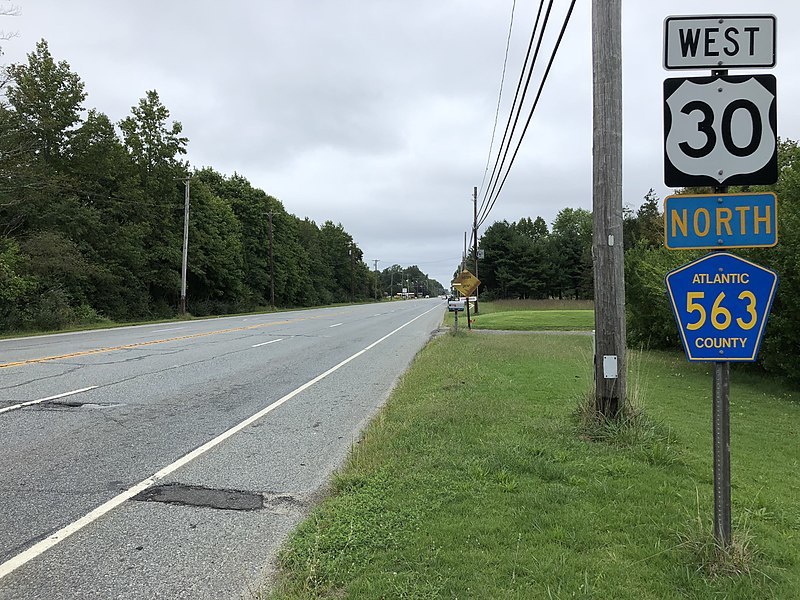 2018-09-14 14 37 21 View west along U.S. Route 30 and north along Atlantic County Route 563 (White Horse Pike) just northwest of Frankfurt Avenue in Galloway Township, Atlantic County, New Jersey