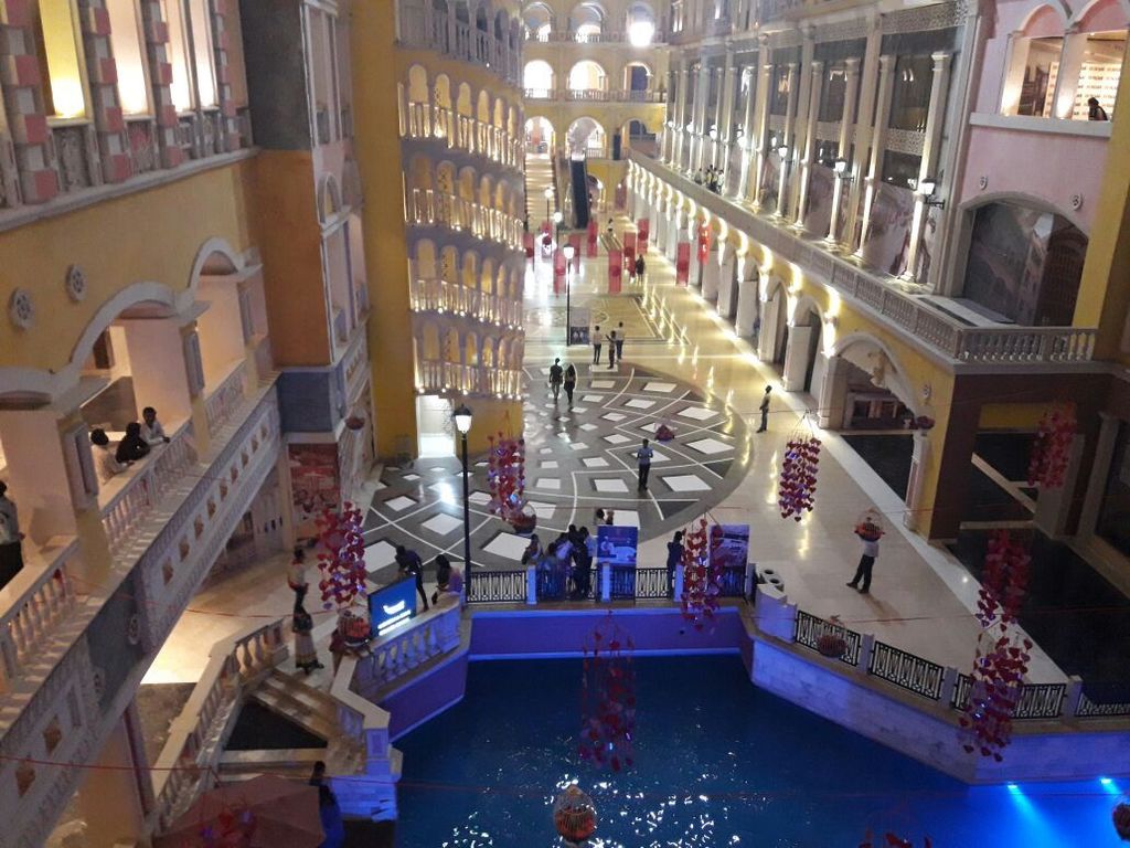 Grand Venice Mall inertia