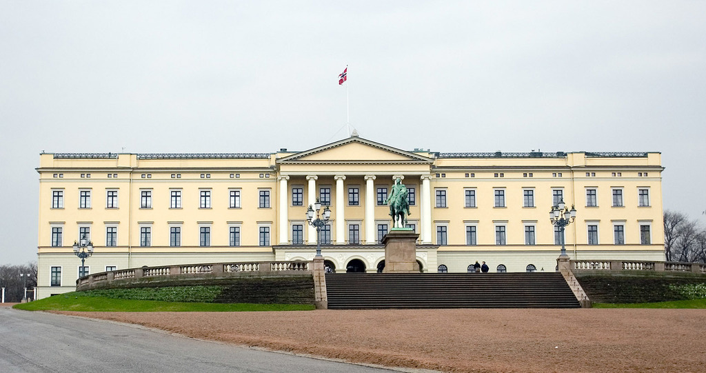 Royal Palace - Oslo, Norway - panoramio