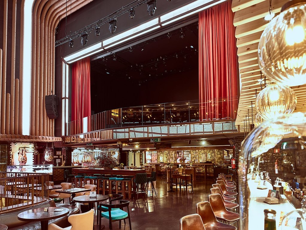 Platea Madrid - El Patio y Escenario