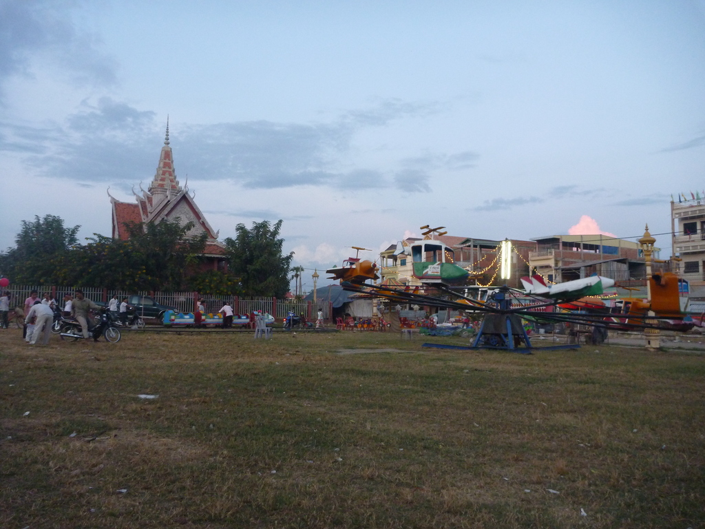 Park in town center - panoramio
