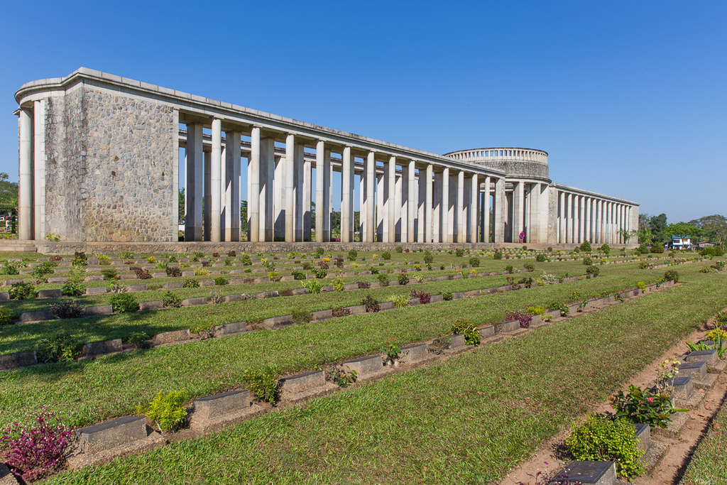 Taukkyan War Memorial Cemetery (02)