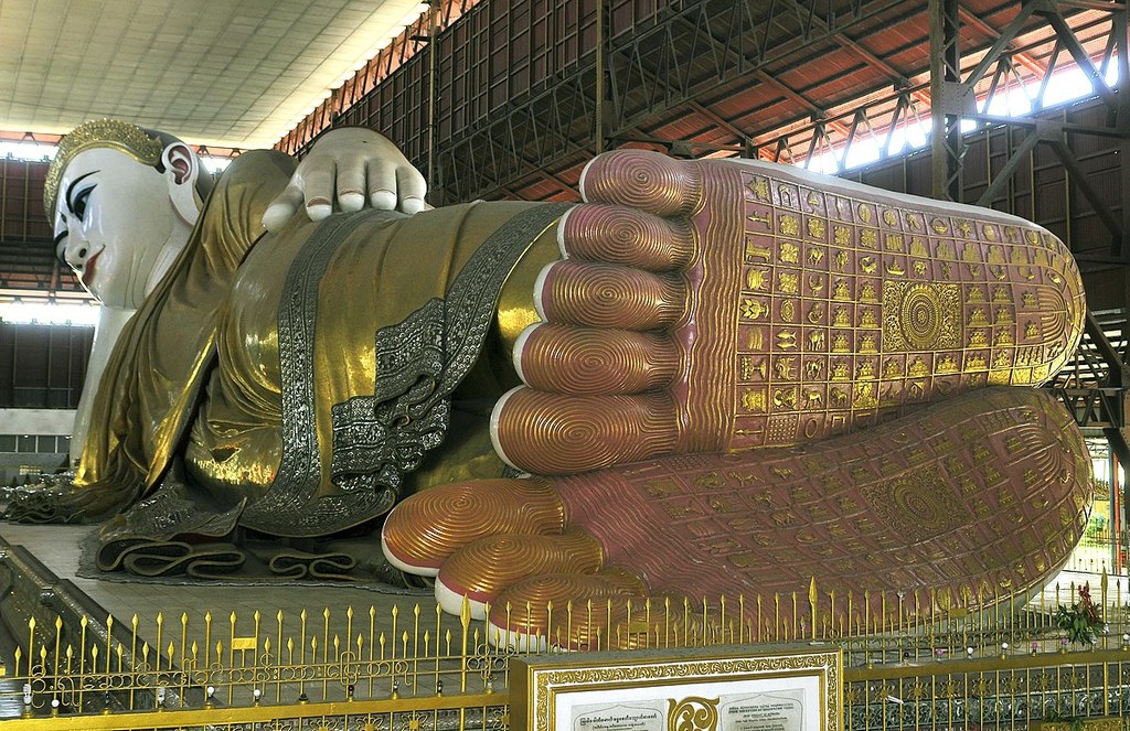 Pagoda Chauk Htat Gyi 01