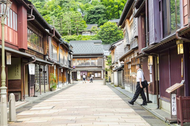 Higashi Chaya District
