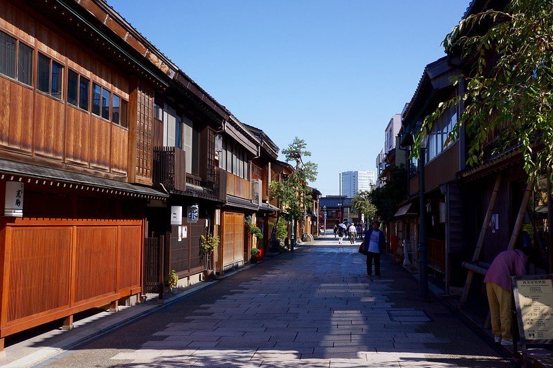 / Nishi Chaya District (Nishi Chayagai)