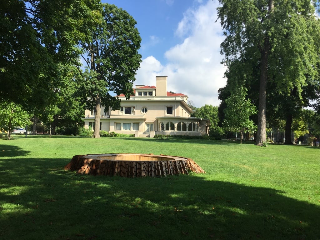 Mills Park Offers Nature and Architecture