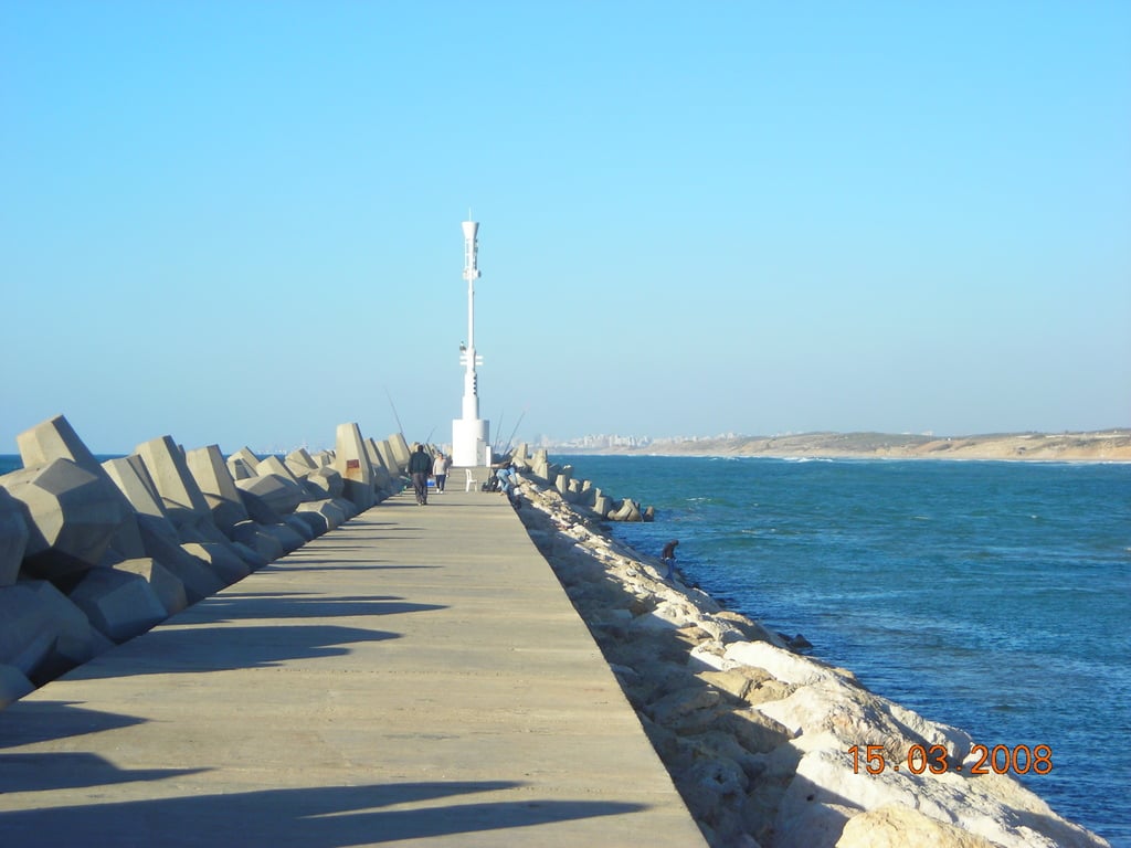 Ashkelon Marina Breakwater Light 2008-03-15