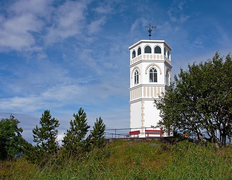 Varden, The Watch Tower - Kristiansund, Norway - panoramio